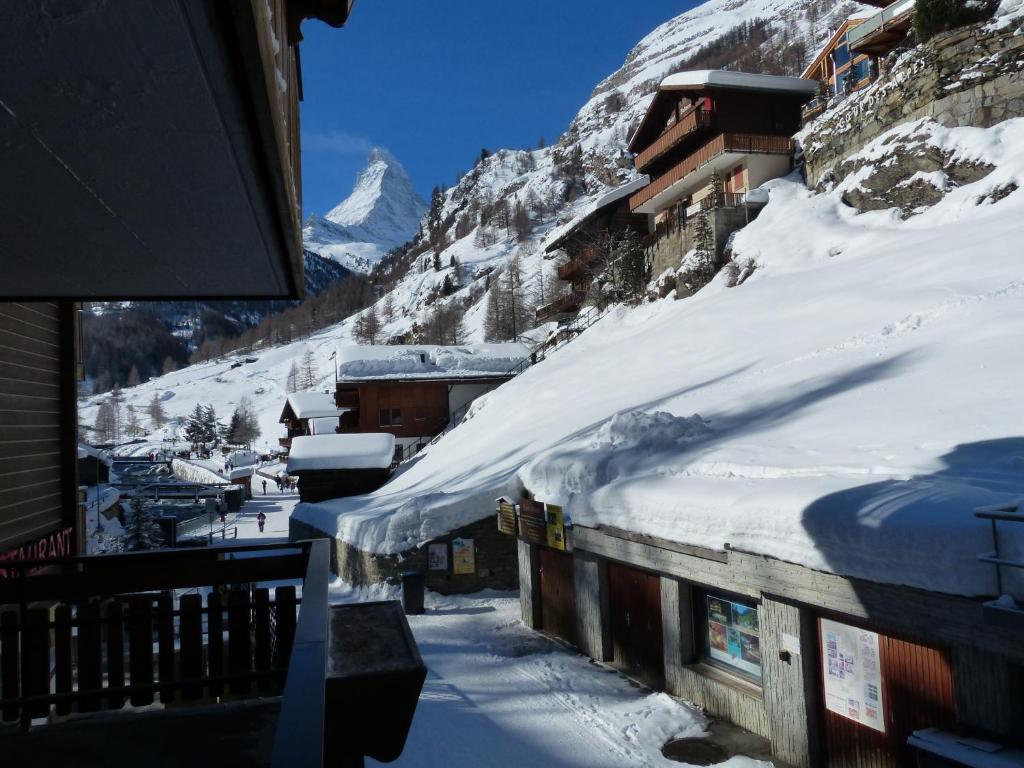 فندق Alpenrose زيرمات المظهر الخارجي الصورة