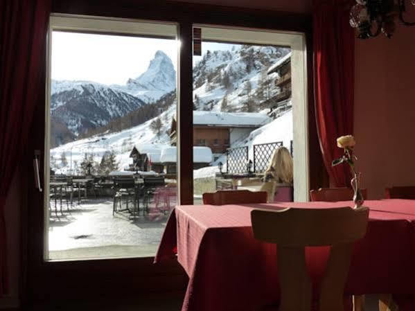 فندق Alpenrose زيرمات المظهر الخارجي الصورة